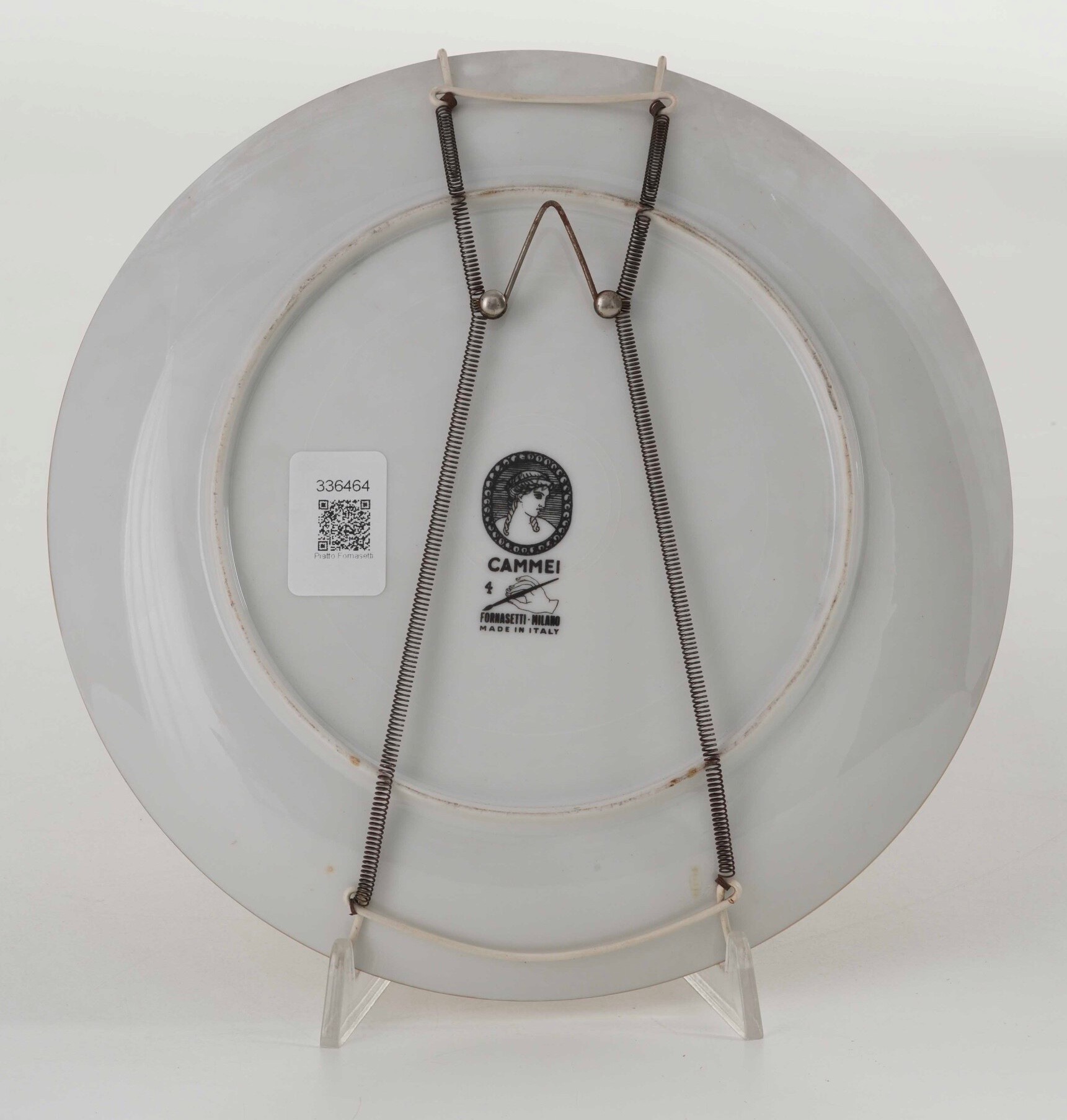 Fornasetti, Piatto in porcellana “Cammei” (Milano)