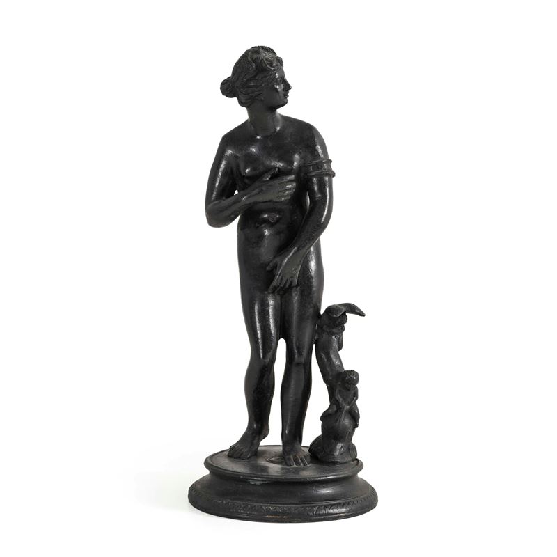 Fonditore del XX secolo Riproduzione della Venere Medici  - Bronzo patinato - Auction Ettore Mocchetti's Wunderkammer - Cambi Casa d'Aste