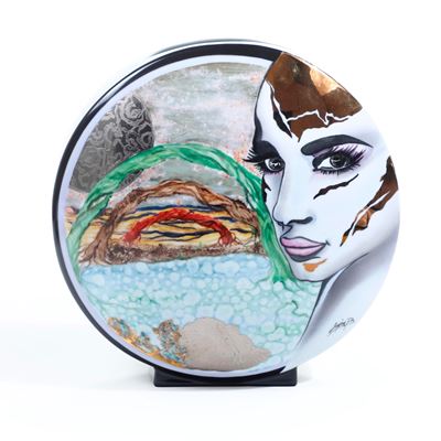 Lucjen Bello, Vaso rotondo 'Pandora', porcellana tedesca, 2010