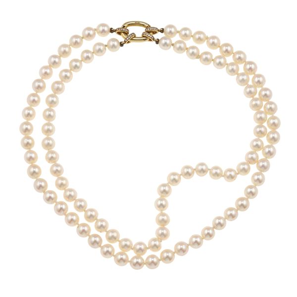 Pomellato. Collana con due fili di perle coltivate e piccoli diamanti