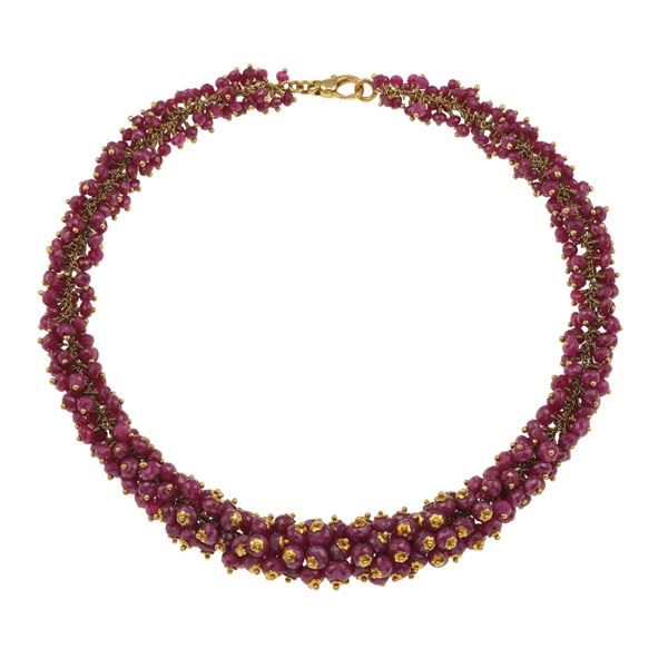 Girocollo con rubini taglio briolette