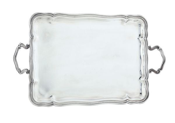 Vassoio biansato. Argenteria veneta del XX secolo. Argentiere Greggio, Padova