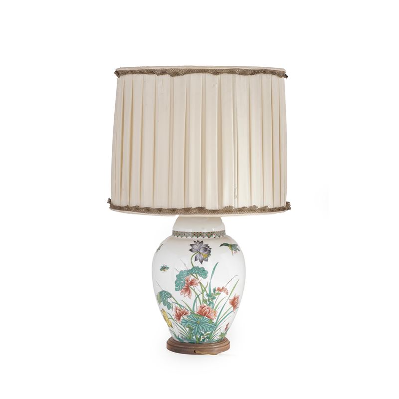 Vaso montato a lampada, XX secolo.  - Auction Majolica and Porcelain - Cambi Casa d'Aste