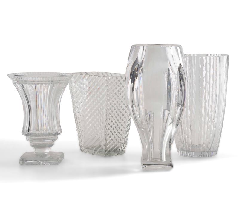 Lotto composto da quattro vasi in cristallo. XX secolo  - Auction Antiques - Cambi Casa d'Aste
