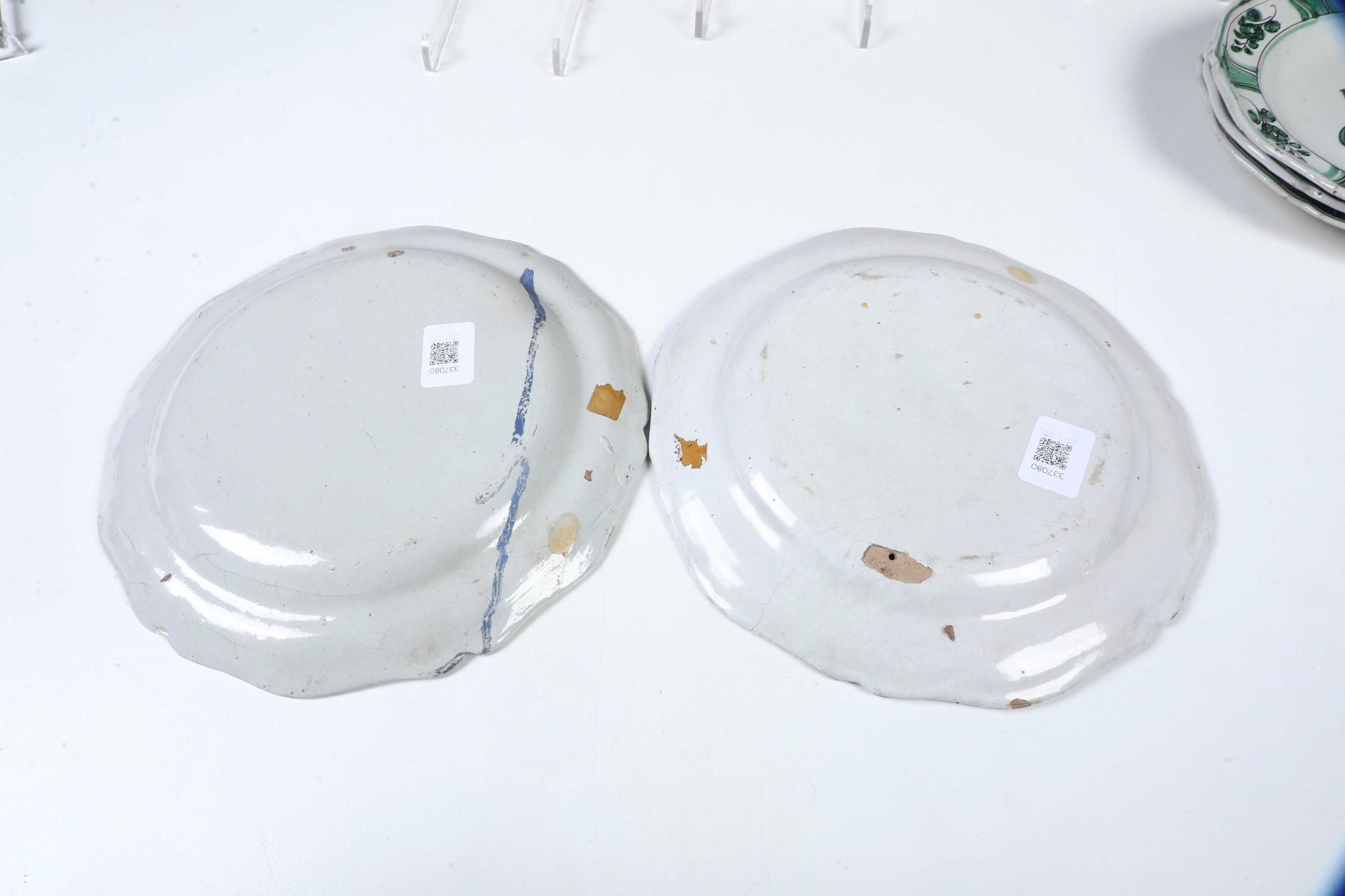 Maiolica, Sette piatti ovali e tondi, Cerreto Sannita, XVII secolo