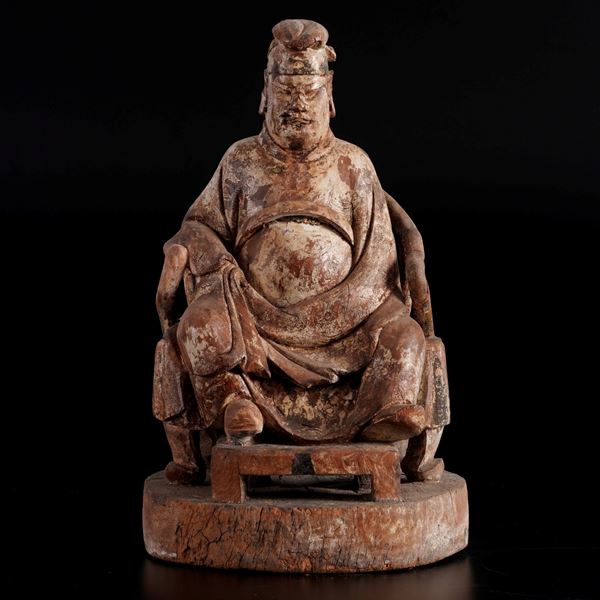 Scultura in legno raffigurante dignitario. Cina XVII-XVIII secolo