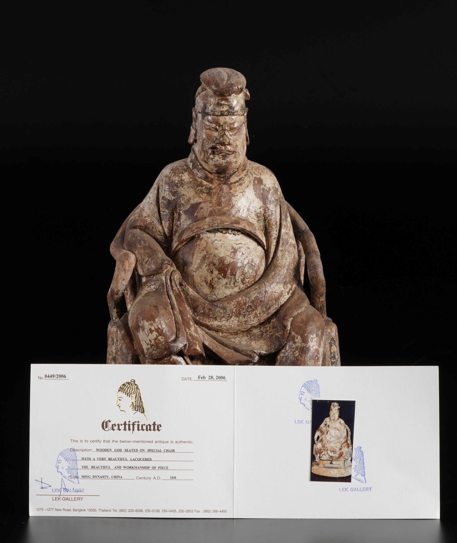 Cina, Scultura in legno raffigurante dignitario, XVII-XVIII secolo