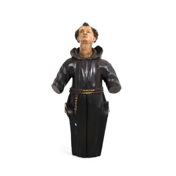 Polena in legno intagliato e dipinto raffigurante frate. XIX secolo