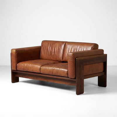 Divano modello Bastiano, legno e skai