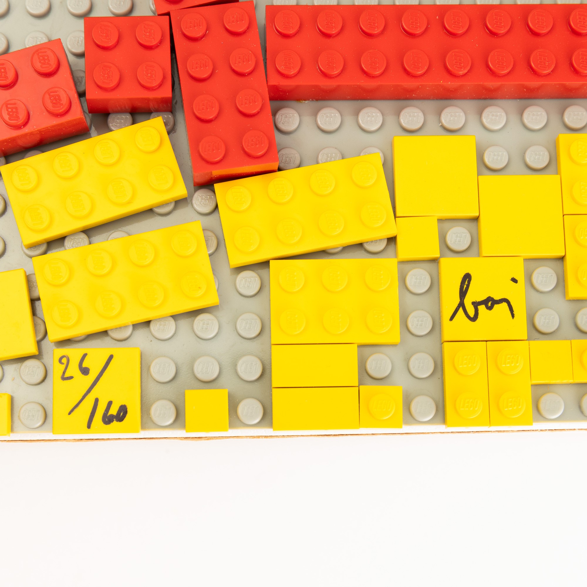 Enrico Baj - La Cravatte ne vaut pas une medaille, libro d’artista con copertina multiplo in Lego