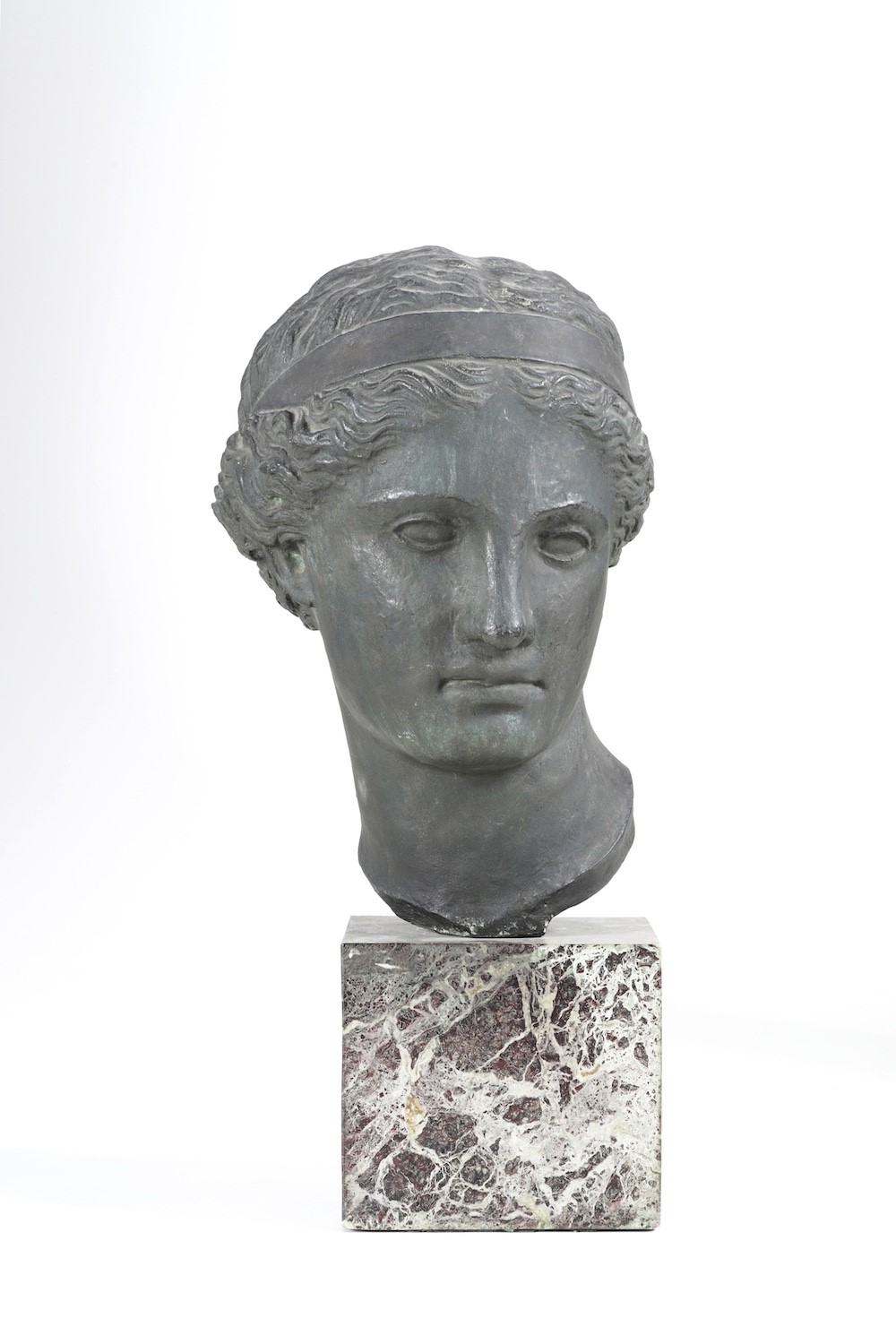 Replica della Testa della Vittoria Alata di Brescia, bronzo su base in marmo