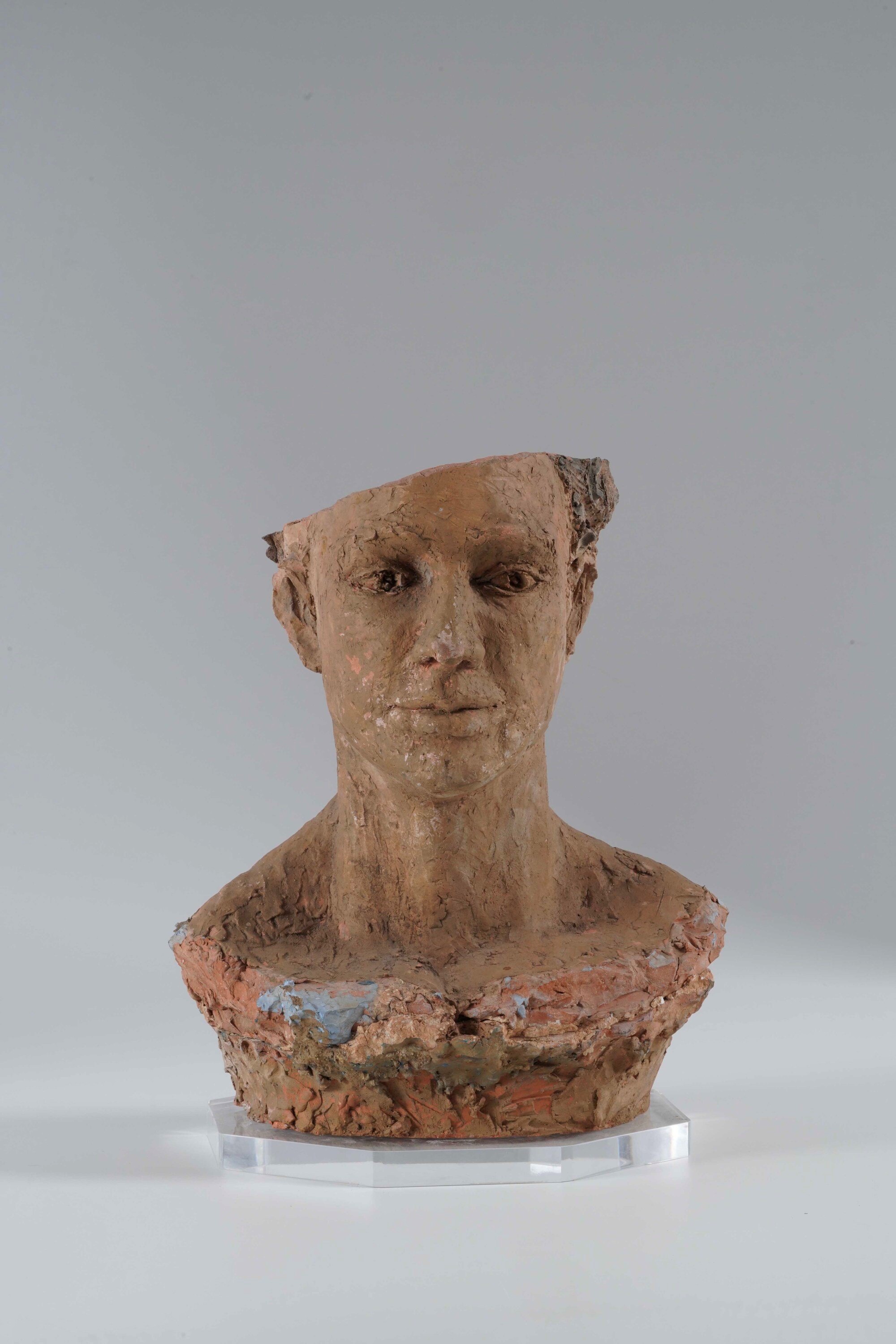 Scultore del XX secolo, Due teste femminili, terracotta