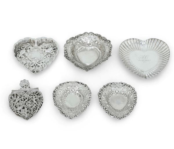 Lotto di 5 ciotole e un fermacarte. Italia e Inghlterra XX secolo