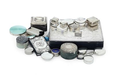 Lotto di scatoline, argento e altri materiali, assortimento di diverse misure