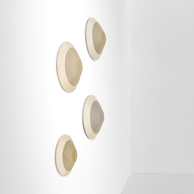 Quattro lampade a plafone o a parete modello Onda, metallo laccato e plastica, Italia, circa 1970