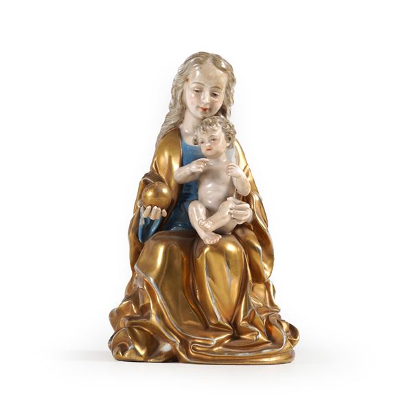 Figura di Madonna con bambino. Germania, fine del XIX secolo - inizio del XX secolo.