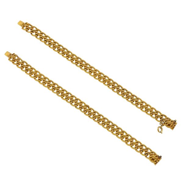 Due bracciali a maglia intrecciata
