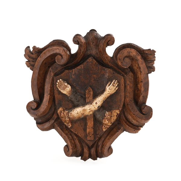 Stemma in legno intagliato e dipinto