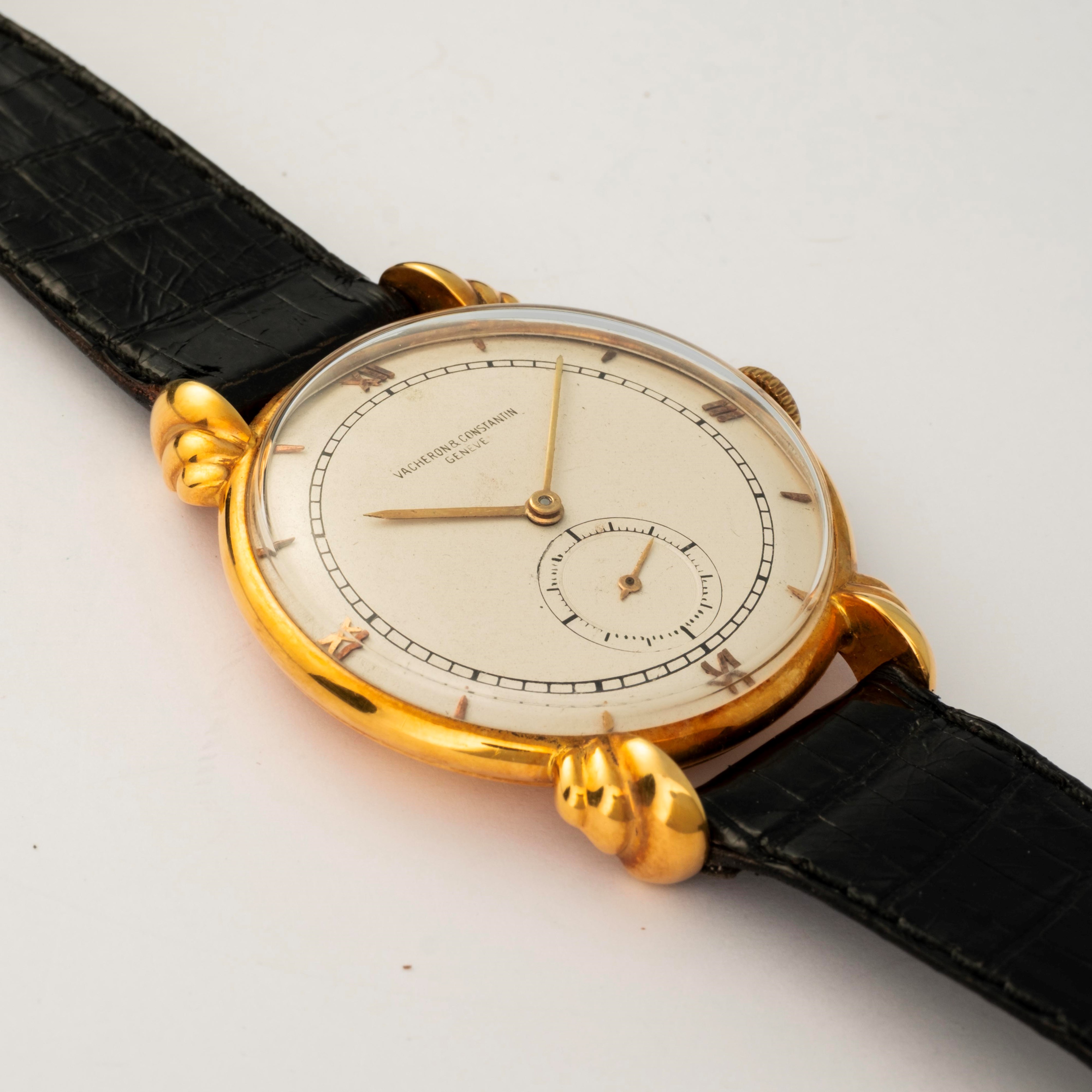 Vacheron & Constantin - Orologio Fancy Lugs in oro giallo 18k, quadrante argenté con numeri roman...
