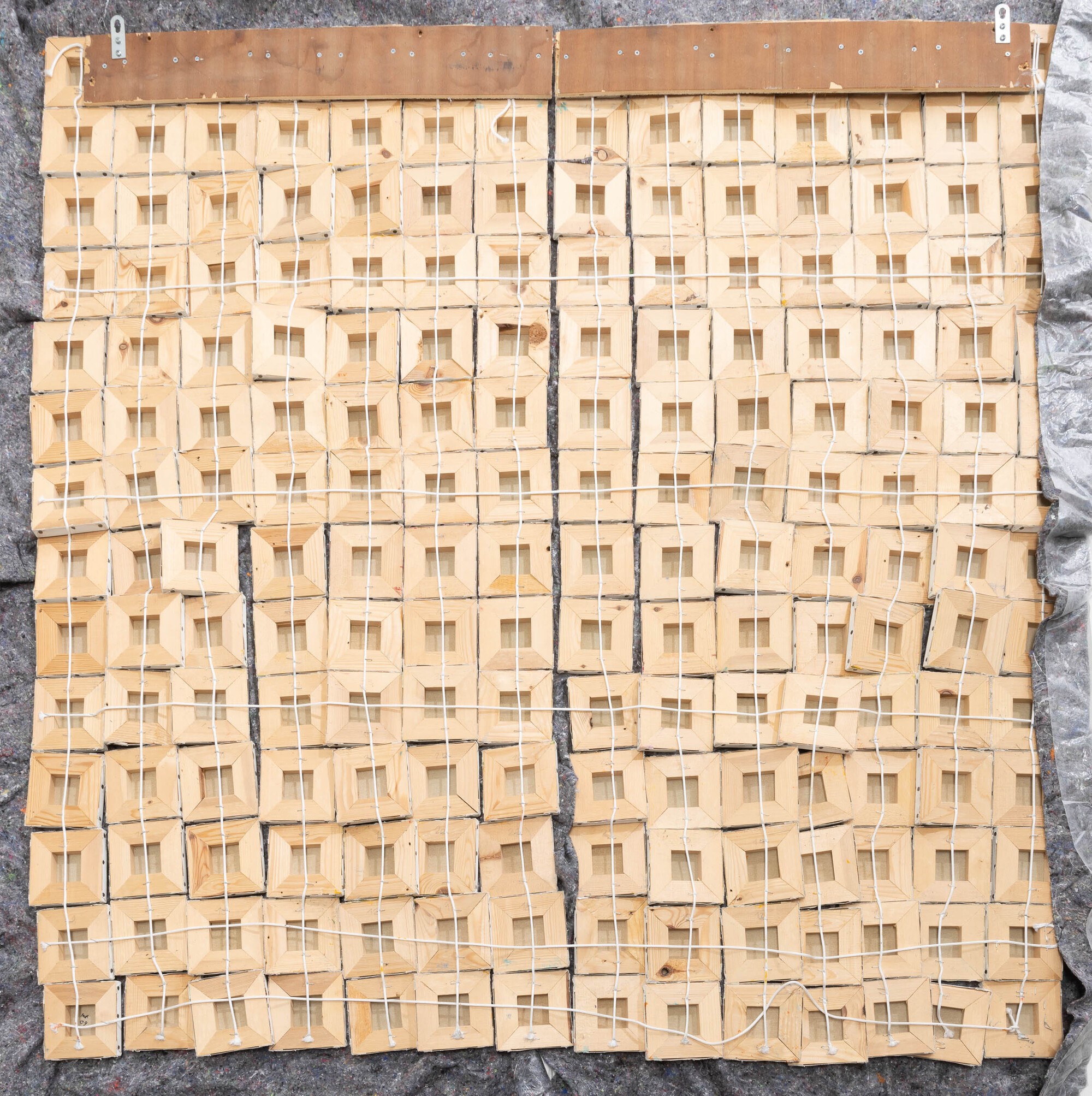 Mario Dellavedova - La s-coperta dell’arte, tecnica tessuto, 2009
