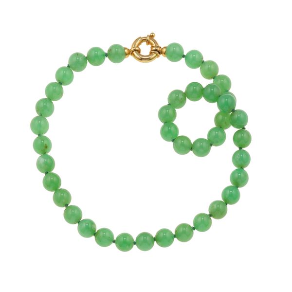 Chalcedony and gold necklace