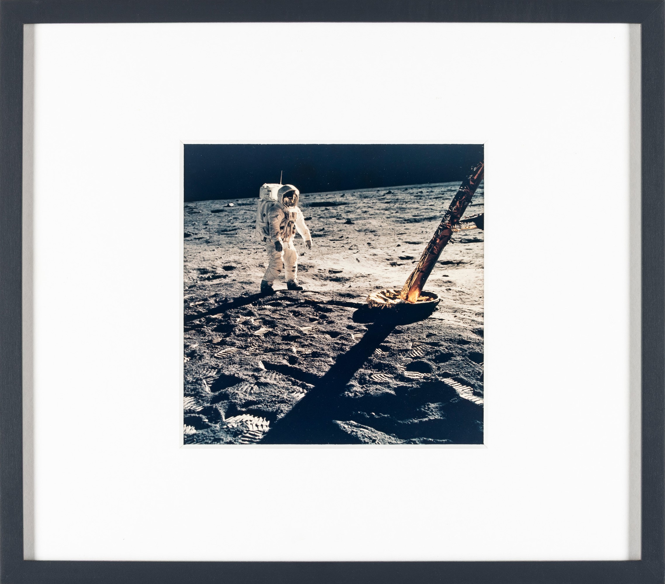 Apollo 11, L'astronauta Aldrin che Cammina sulla Superficie della Luna Vicino alla Gamba del Modu...