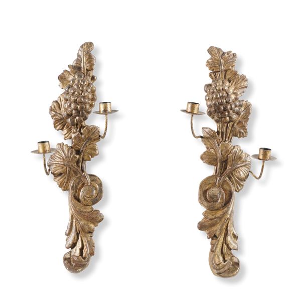 Coppia di appliques a due luci