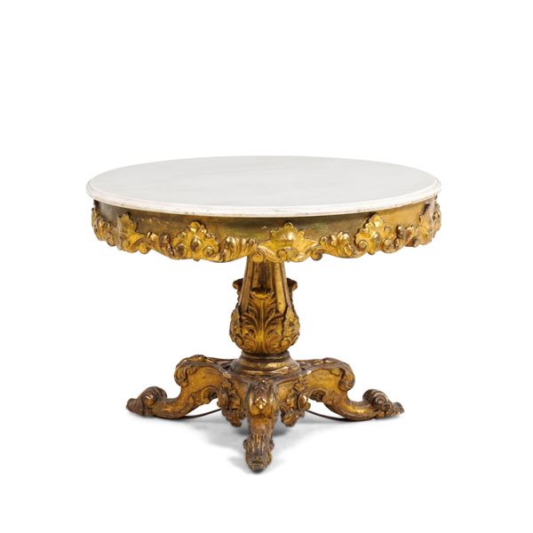 Tavolo circolare, elementi antichi