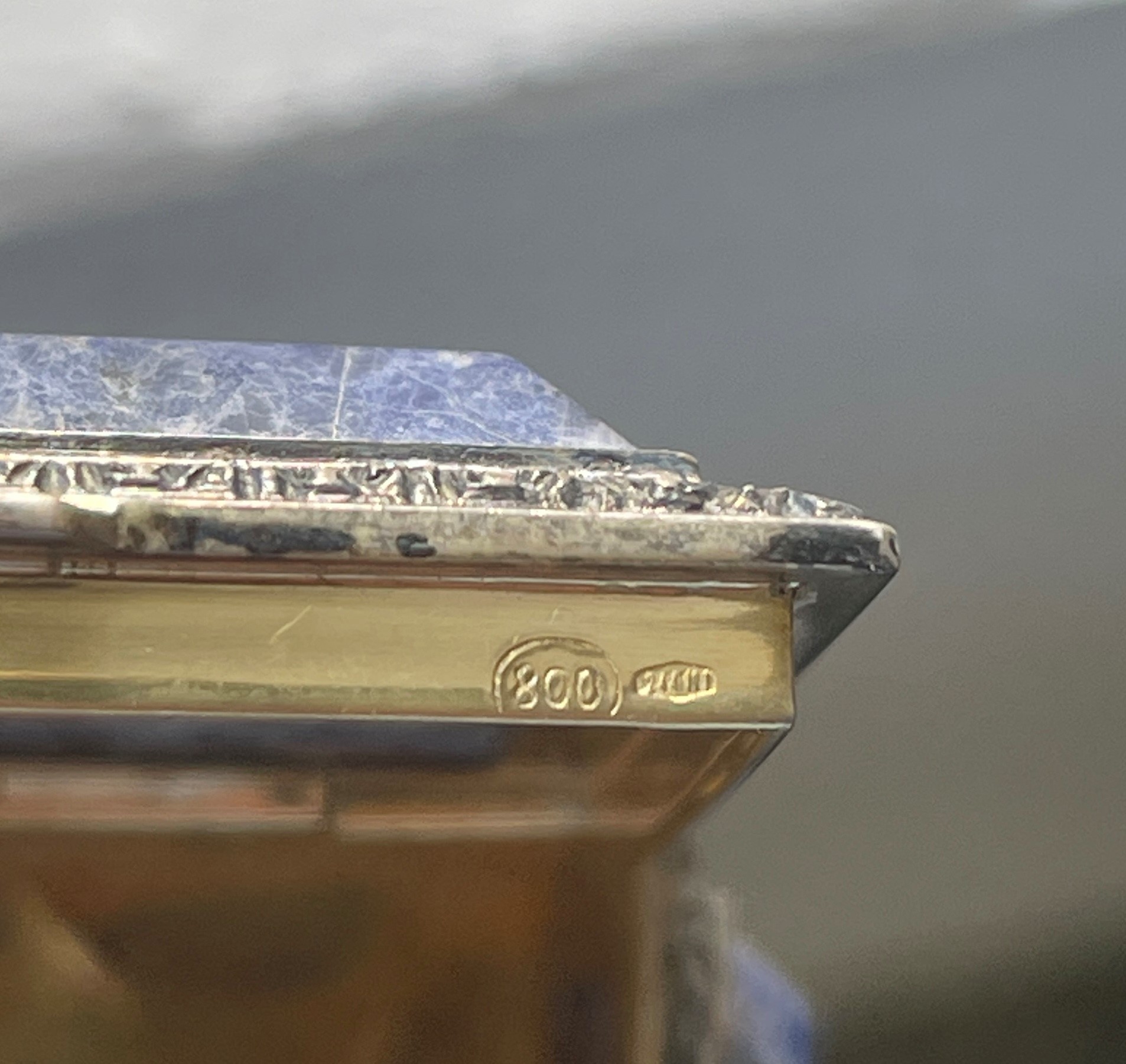 Scatola in Marmo Sodalite Blu con Montatura in Argento. Argenteria Milanese del XX Secolo, Argent...