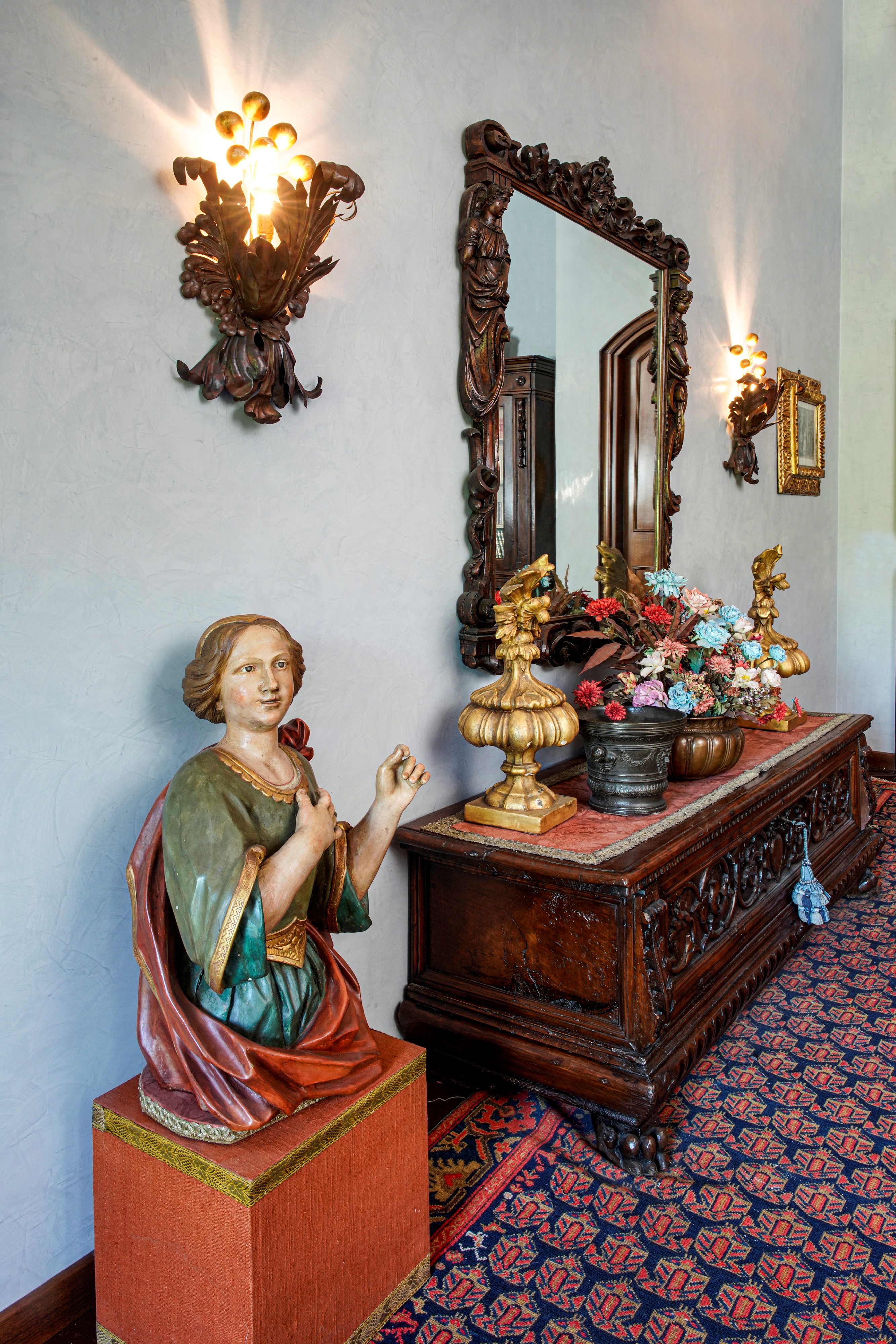 Scultore attivo nell’Italia centro meridionale (XVII-XVIII secolo), Santa in legno policromo e pa...