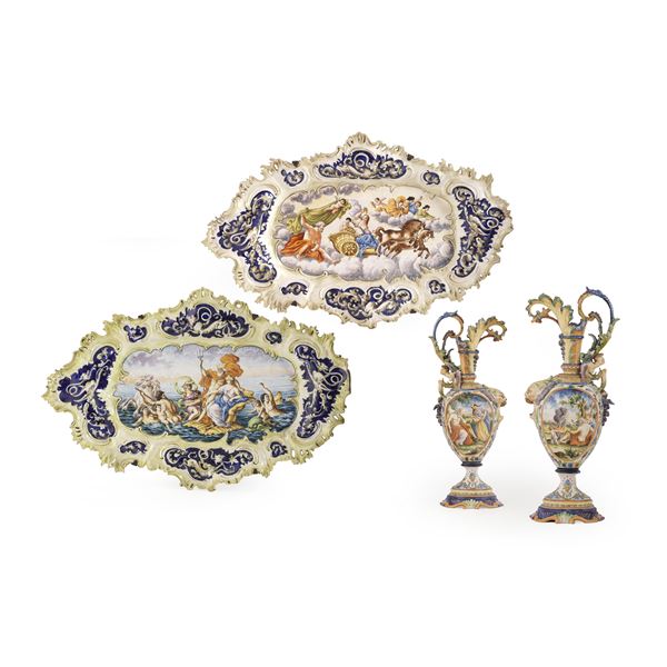 Coppia di vassoi e versatoi. Probabilmente Napoli, Gaetano Battaglia, 1880 circa.