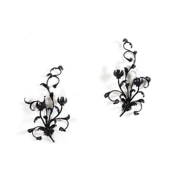 Coppia di appliques in ferro battuto