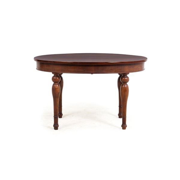 Tavolo ovale. XIX-XX secolo