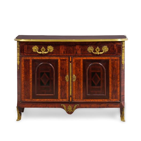 Credenza lastronata. Francia, fine XVIII secolo