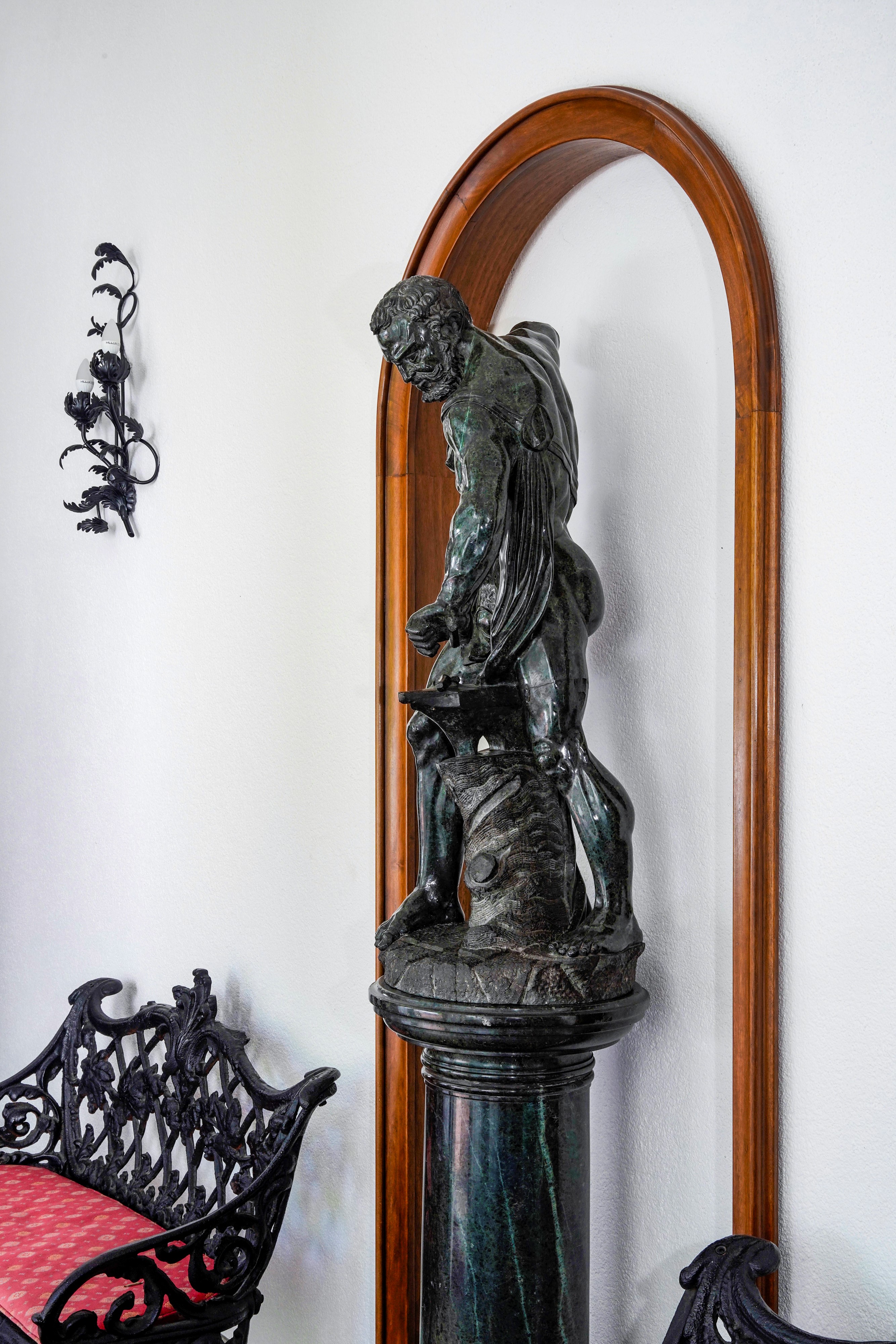 Efesto, dall’antico, scultura in marmo (XIX-XX secolo)
