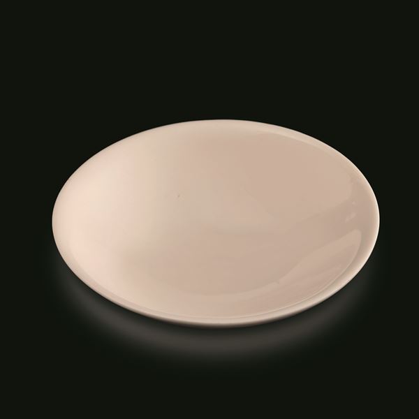 Dehua porcelain plate, Blanc de Chine, China, late 17th century