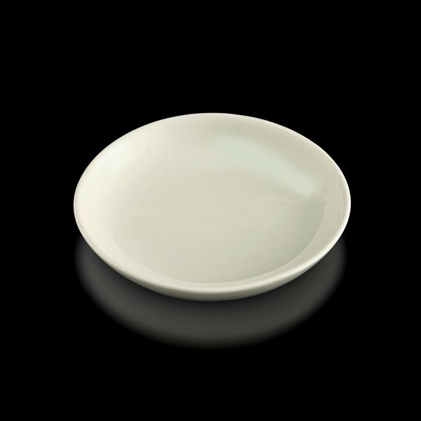 Dehua porcelain plate, Blanc de Chine, China, late 17th century