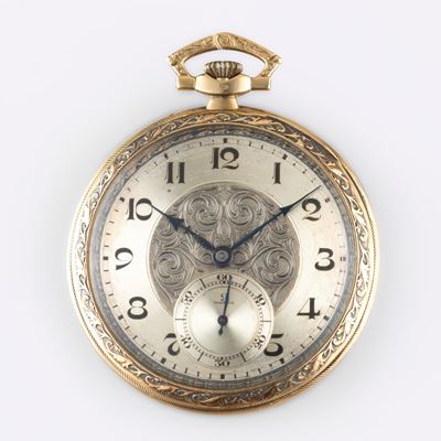 Orologio da tasca in oro giallo 18k con cassa decorata, quadrante argentè e piccoli secondi