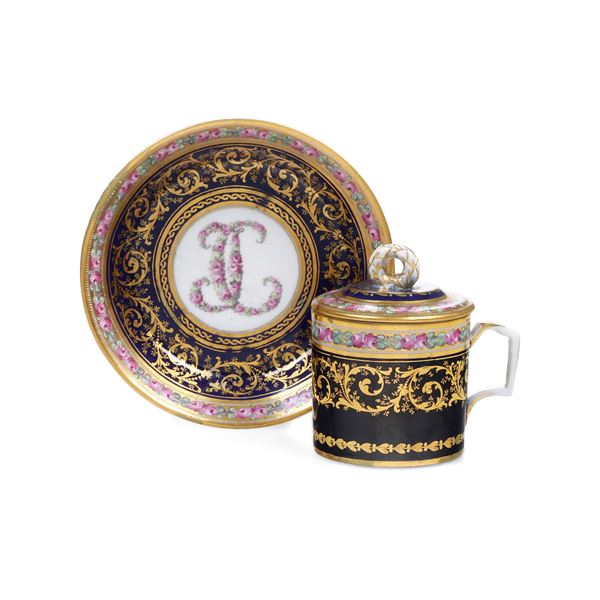 Tazza con coperchio e piattino San Pietroburgo, Manifattura Imperiale, 1795 circa 