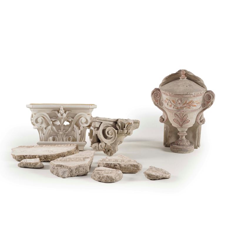Raccolta di capitelli e frammenti di fregi in materiali diversi  - Asta Oggetti d'Arte - La Wunderkammer di Ettore Mocchetti - Cambi Casa d'Aste