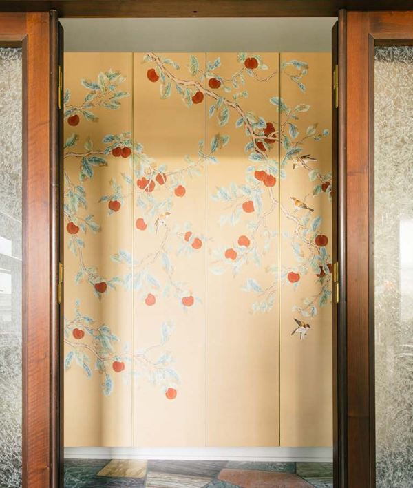 "Red Khaki" Hand Painted Wallpaper di Misha Milano