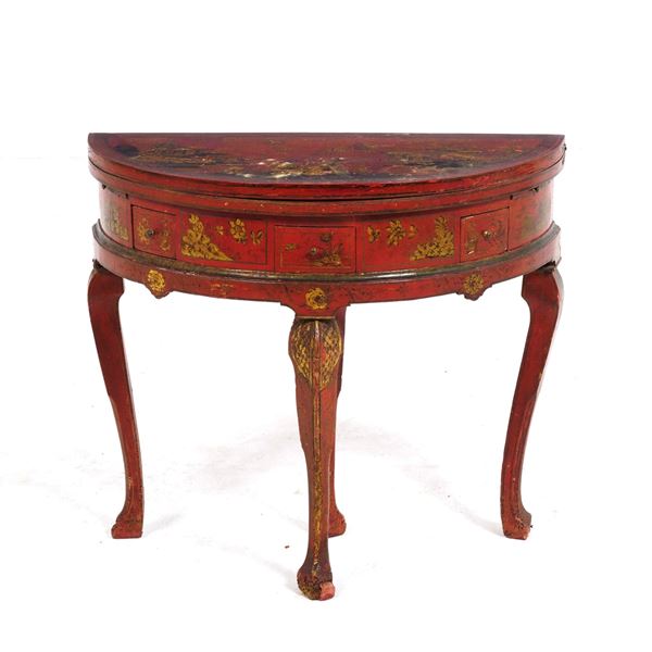 Tavolo da gioco in legno laccato. Inghilterra, XIX secolo