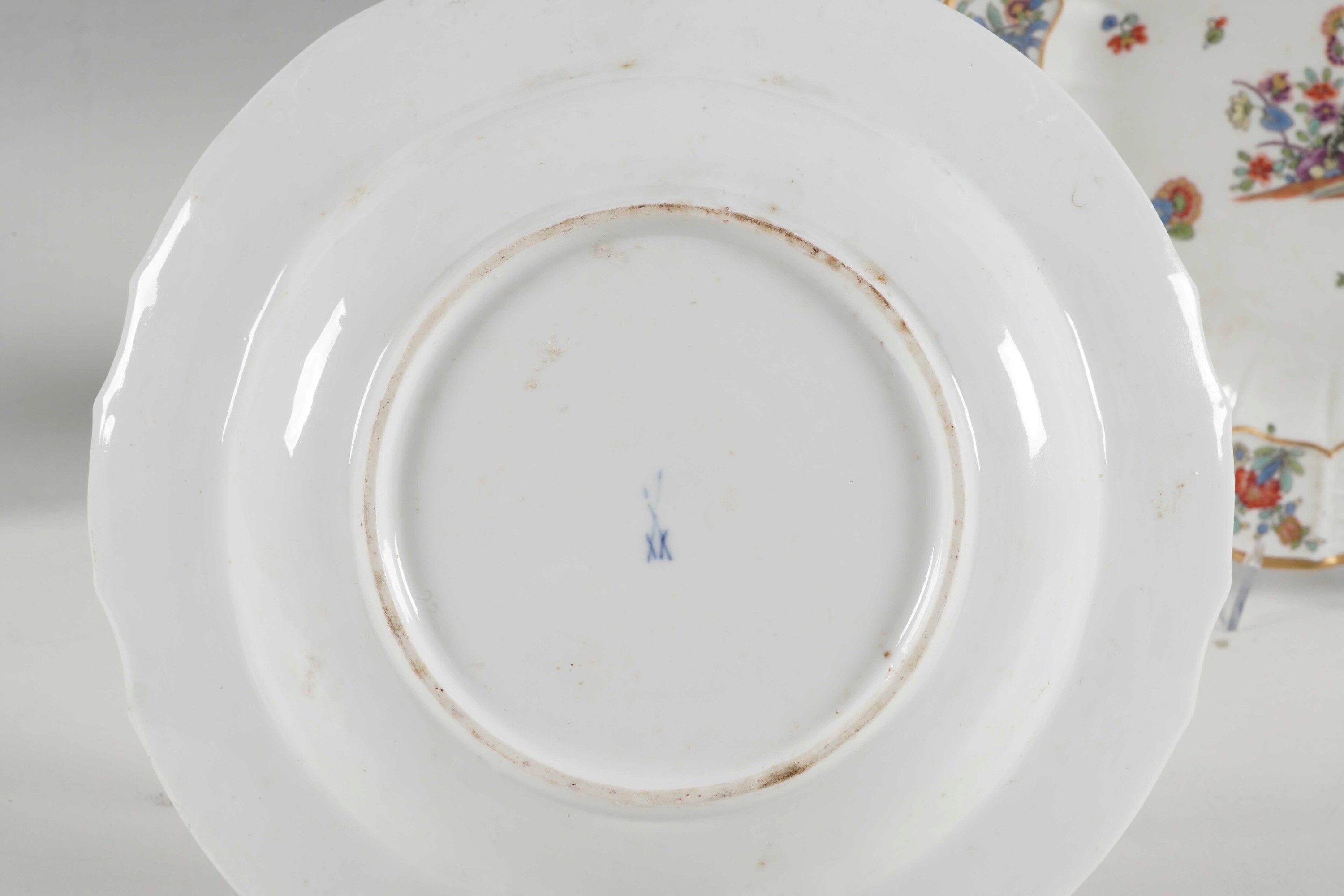 Meissen (circa 1740), Quattro piatti in porcellana decorati in stile Kakiemon “Gelber Löwe”
