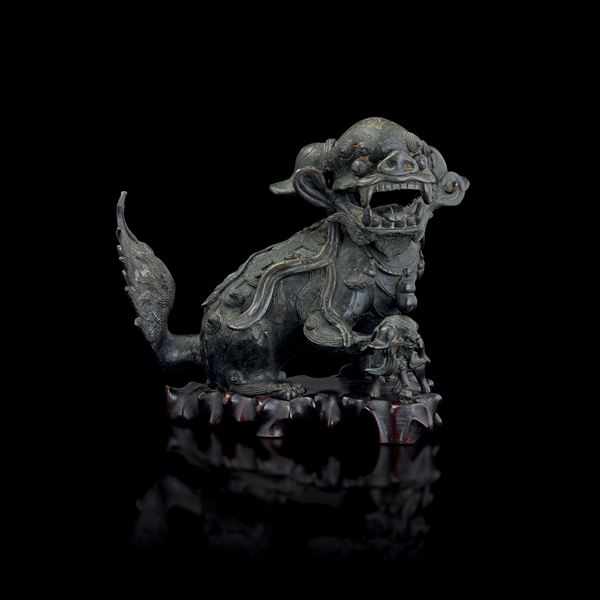 Bronze figure of Pho's dog, China, Qing Dynasty, Qianlong period (1736-1796)