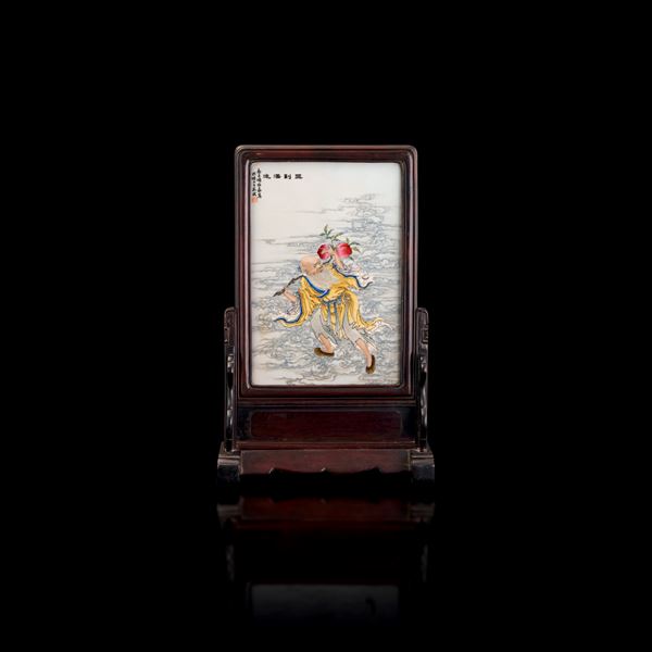 Porcelain plaque from the Rosa family depicting a wise man with inscriptions, China, Republic