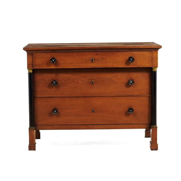 Comò Impero a tre cassetti. XIX secolo