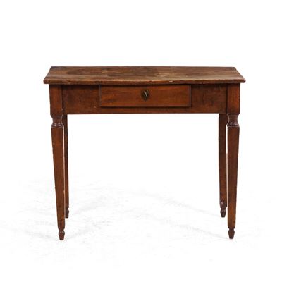 Tavolo in legno con un cassetto, cm 93X44X77