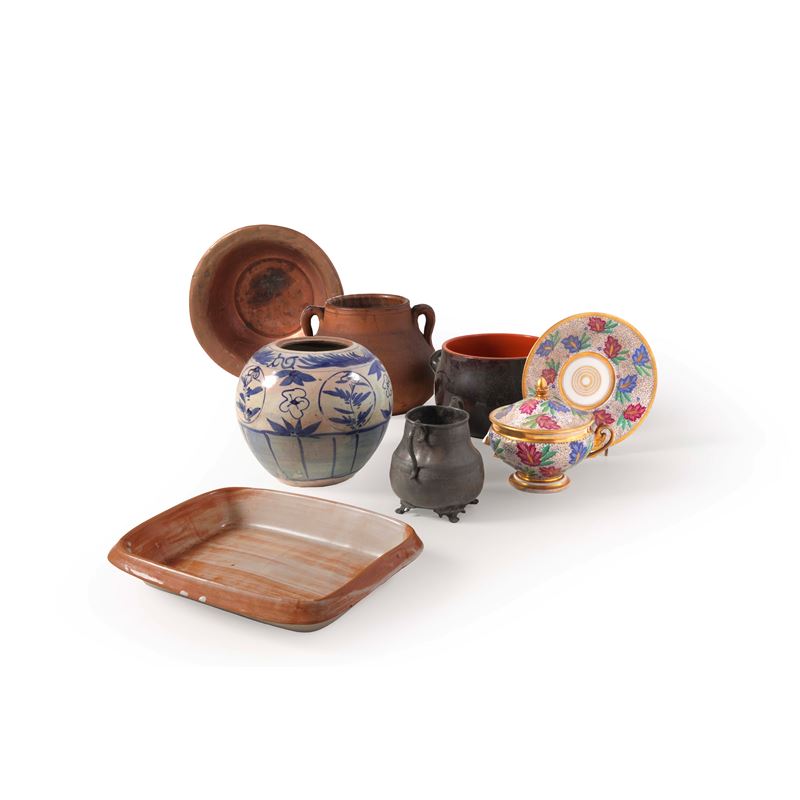 Lotto di sei contenitori in ceramica  - Asta Antiquariato - Cambi Casa d'Aste