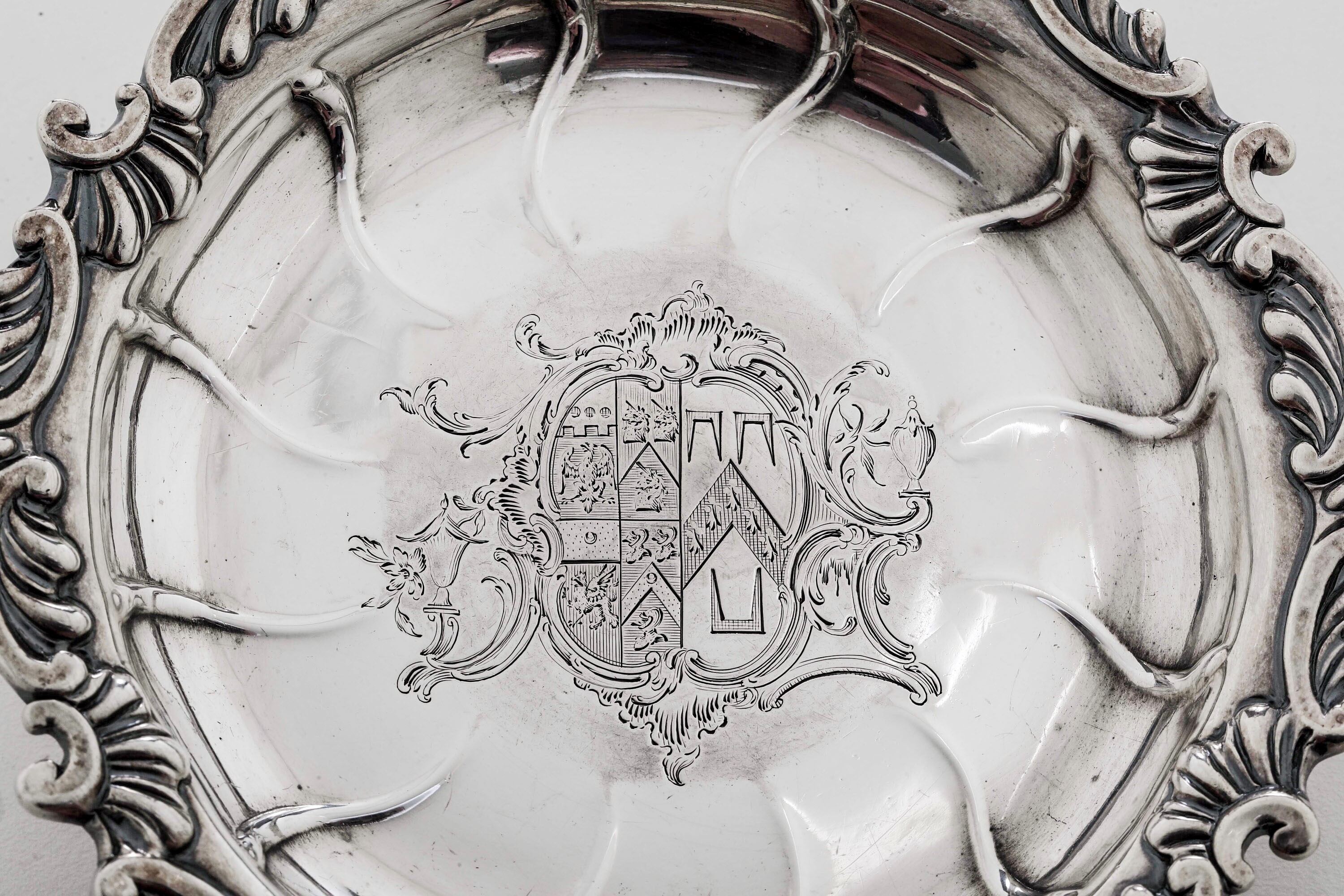 Epergne. Londra, XVIII Secolo. Cestini: 1755, Argentiere William Cripps Bracci con Marchio Ap Non...
