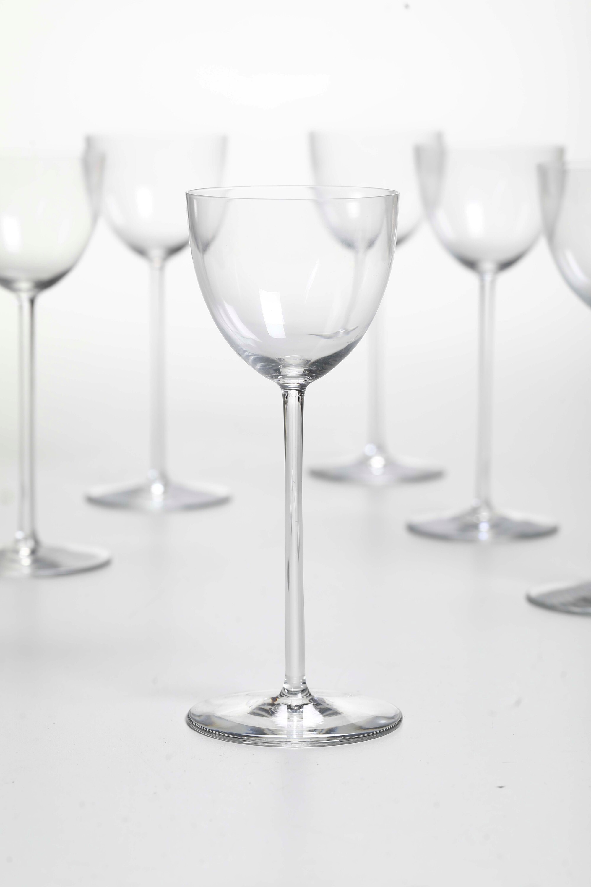 Diciotto calici “Perfection”. Francia, Manifattura Baccarat, XX secolo.